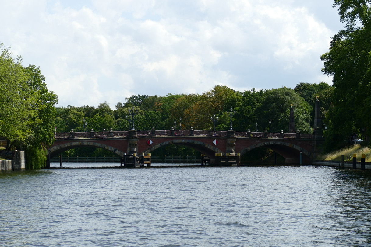Berlin_Brueckenfahrtn_2019_07_21_133333_P1030396.jpg