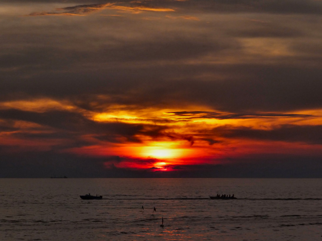 1281_20121130_185636_Malaysia_DSCF2352